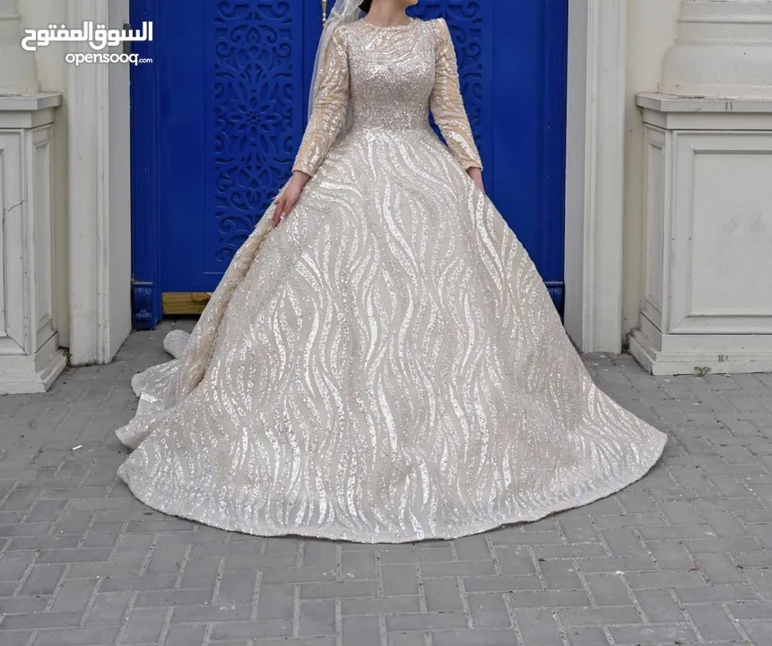 بدلة عرس للبيع