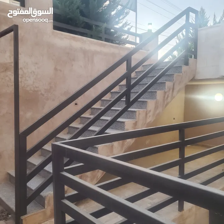 3 شقق باقي من المشروع السلط منطقة اسكان المهندسين شقق سوبر ديلوكس شبه ارضي موقع ممتاز أبراج البلقأ