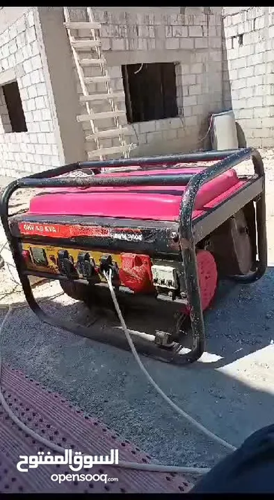 مولد كهرباء بنزين للبيع