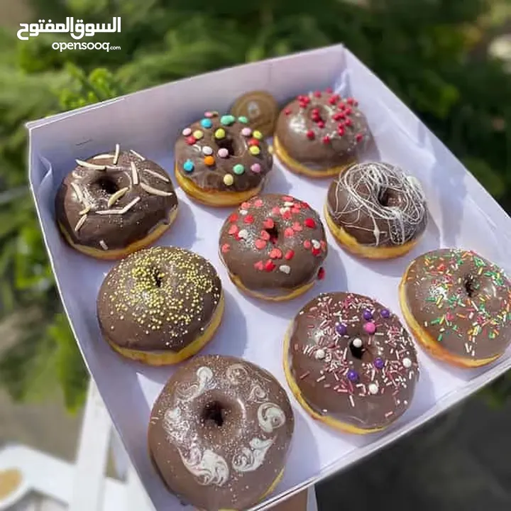 فرصة استثمارية ذهبية! هل تبحث عن مشروع مربح في عالم الحلويات والمخبوزات؟