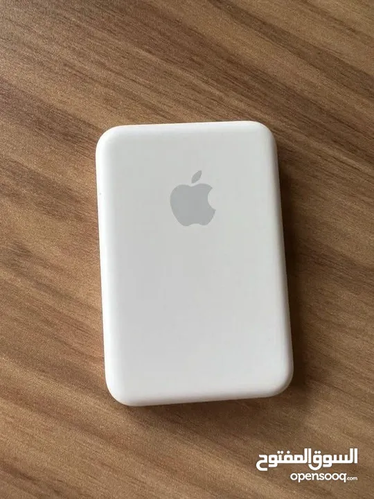 أقوى عرض على باور بانك MagSafe الأصلي!  مع لوغو آيفون وشحن لاسلكي مضمون!  5000mAh قوة وث