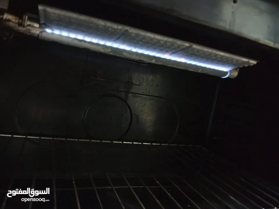 غاز خمس عيون مستعمل بحاله جيدة للبيع نظام سيفتي شغال  وكهرباء شغالة فرن شغال فوق تحت