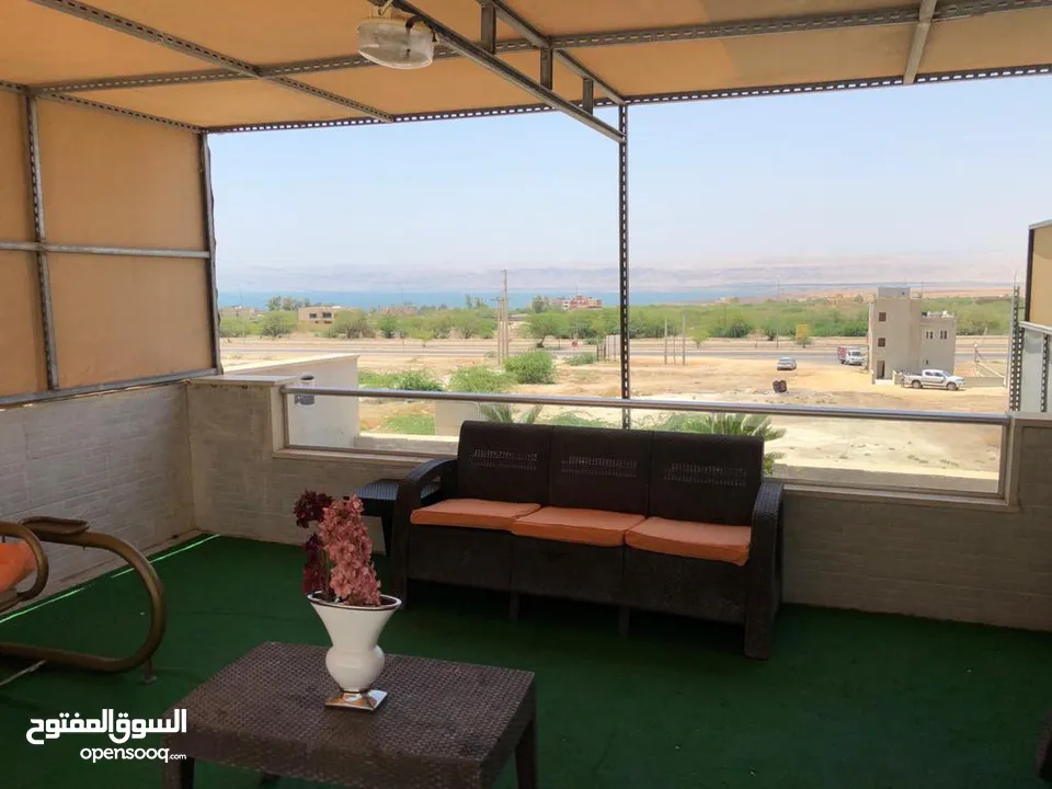 شاليه للبيع في البحر الميت شارع الفنادق منطقه سويمه