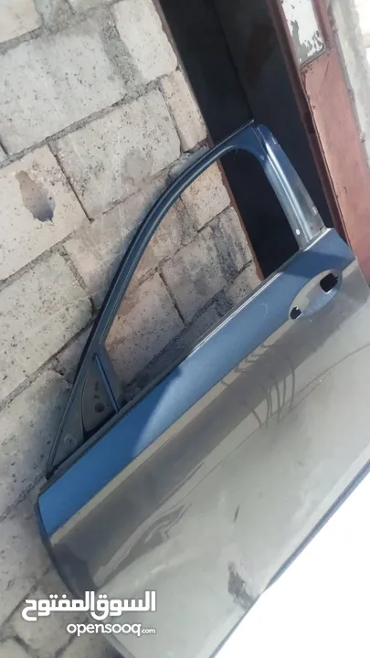 باب مرسيدس للبيع مضروب ضربه خفيفه موديل 2017
