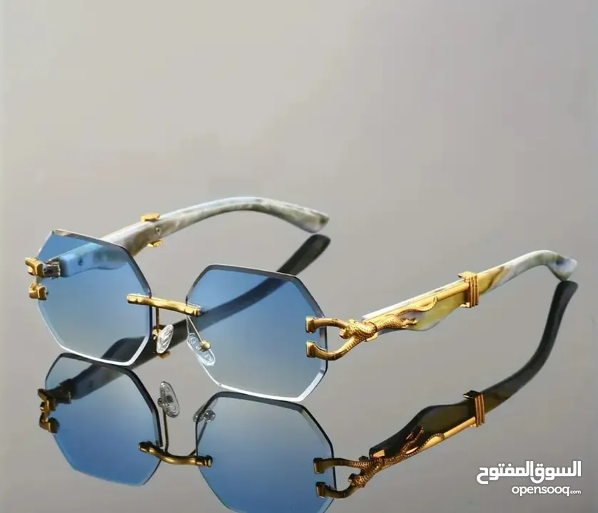 النظارة سعرها اعلى من هيك بكثير  بس لازم نخلص المنتج عشان ننزل منتج جديد  ومتوفر عنا تي شي بسعر نارر