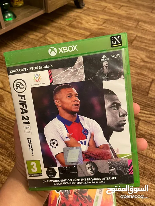 Xbox one x استعمال خفيف مع العاب