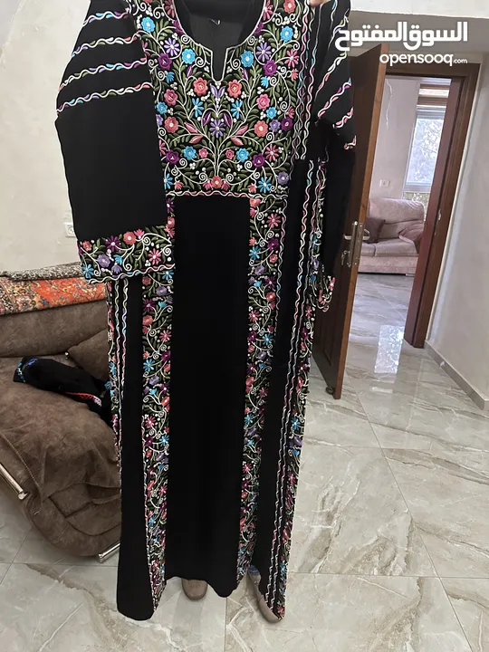 دشداش (ثوب تطريز ) عبايات