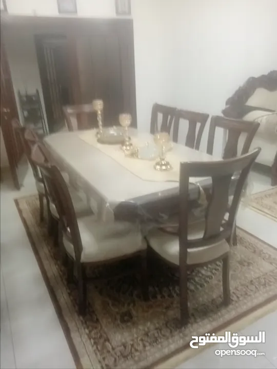 طاولة سفرة ثمانية مقاعد بحال الجديد موديل ثقيل خشب زان صنف ممتاز