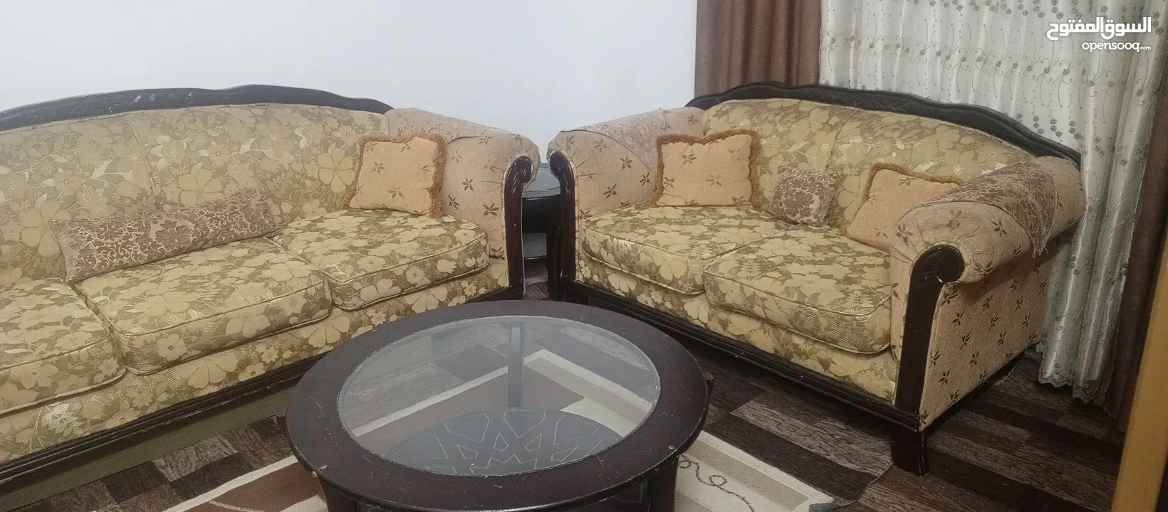 طقم كنب للبيع خشب زان ثقيل مع طقم طاولات زان ثقيل