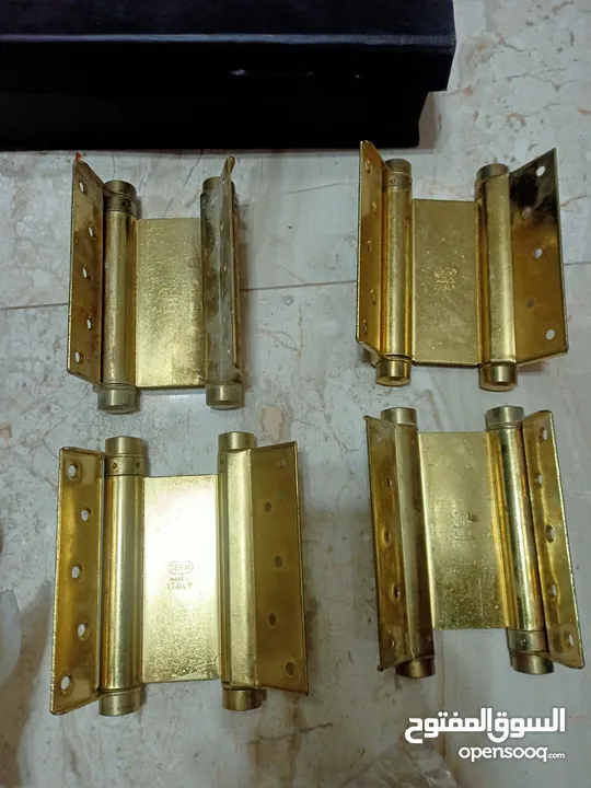 باب مروحه مستعمل  +مفصلات نحاس  جديده  للبيع
