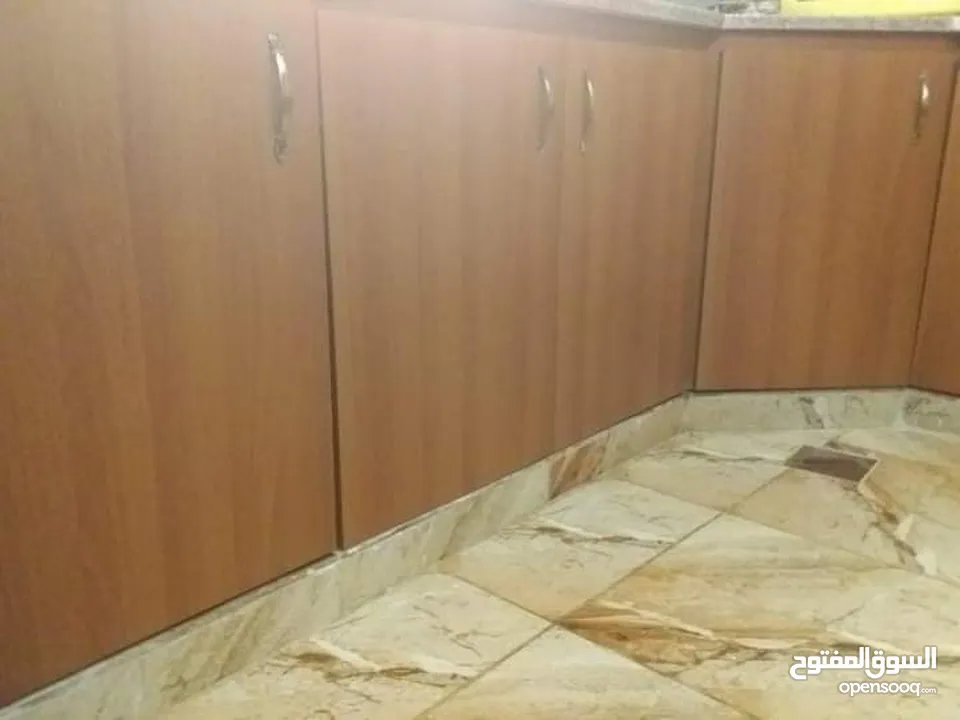 شقه للبيع في منطقة البارحه