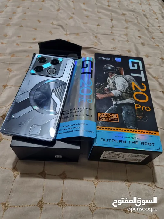 مستعمل ايام GT 20 pro 5G رام 24 جيجا 256 أغراضة والكرتونه شغال كفالة الشركة الأصلية متوفر توصيل