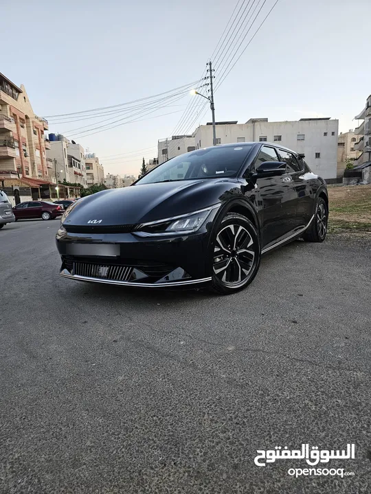 كيا ev6 كهرباء 2023   وارد اميركي ممشى قليل     جميع الاضافات اعلى صنف عدا الفتحة  موديل 2023