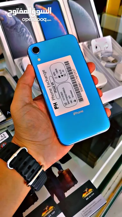 بأقل سعر : iPhone XR 128gb هواتف نظيفة جدا بدون اي شموخ أو مشاكل بحالة الوكالة مع ضمان و ملحقاتها