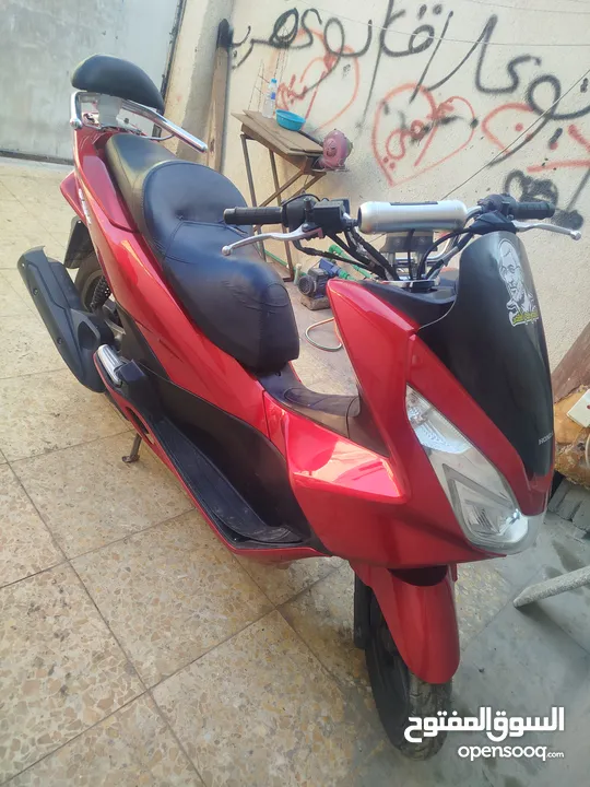 دراجة هوندا المعروفة pcx