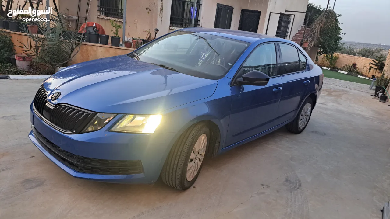 سكودا اوكتافيا 2020 بنزين اتومات يد صفر البيع بسبب التجديد سياره جديده وشركه من جميعه بسعر مغري كاش