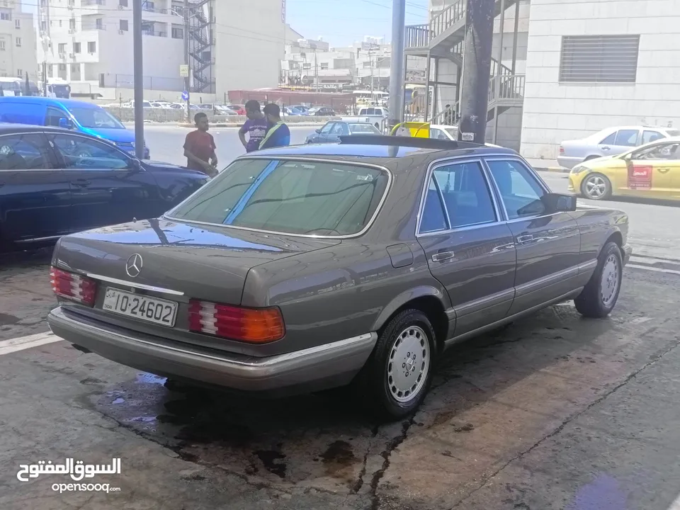 MERCEDES-BENZ W126 300SE 1990