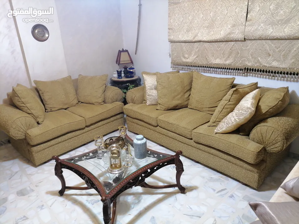 طقم كنب تسع مقاعد