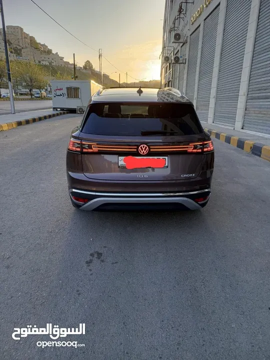 ID 6 Crozz pro اعلى صنف موديل 2022  فل اضافات فتحه متحركه وعداد 42 الف ما زالت تحت الكفاله
