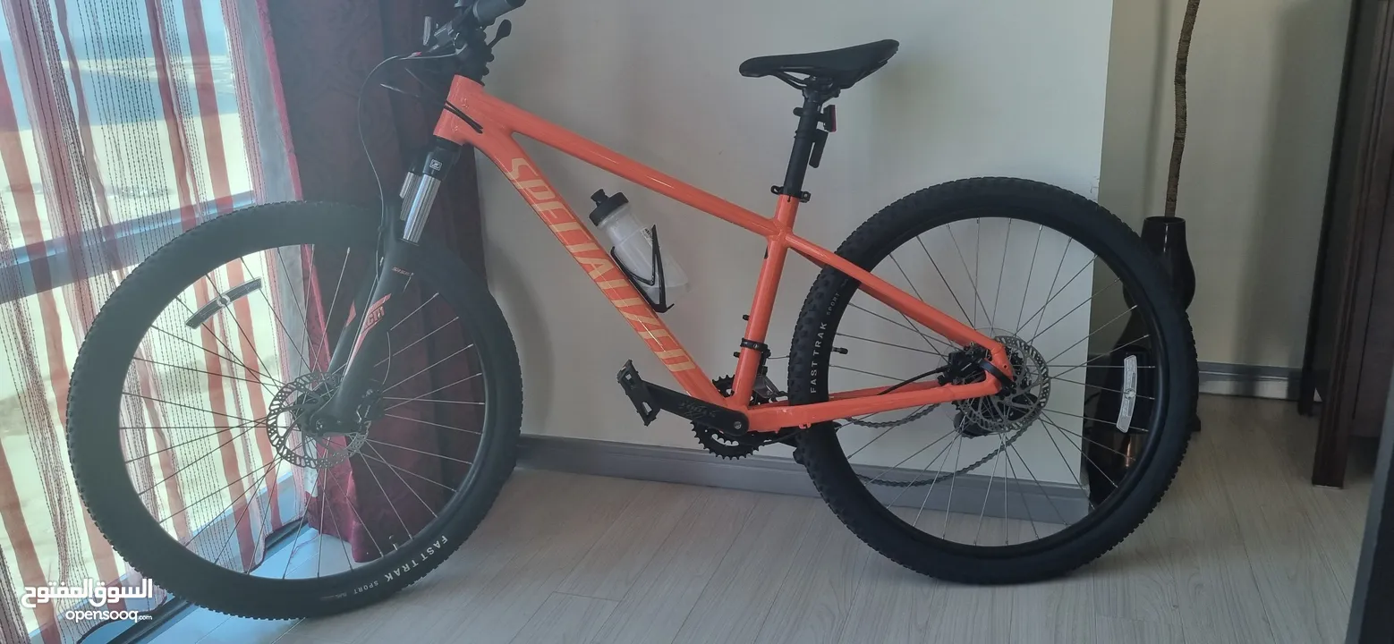 Specialised bicycle - rock hopper 5 blaze - 2024