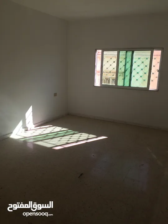 شقه غير مفروشه للايجار