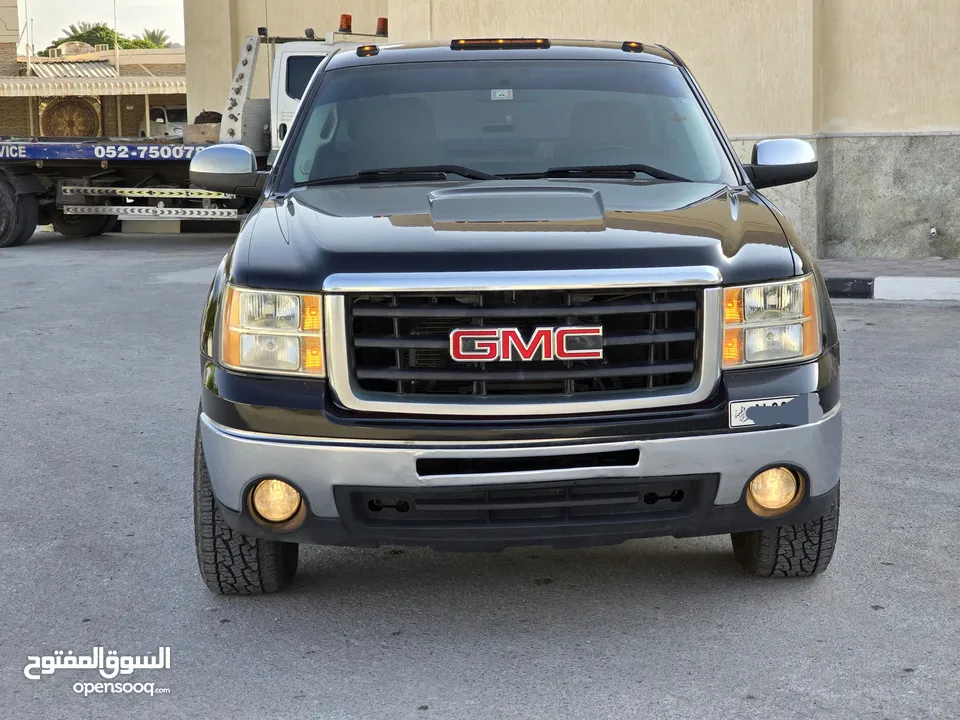 GMC Sierra SLE V8 GCC 2011 price 29,000 AED