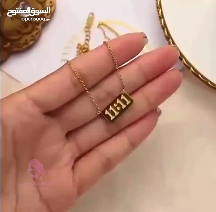 قلاده الوقت للبيع