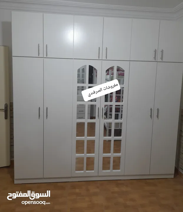 خزائن ملابس خشب لامنيت 18م لاتيه او حسب الطلب احجام كبيره درف او سحاب جميع الوان