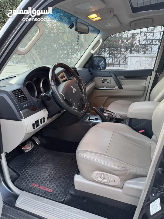 2017 Mitsubishi Pajero GLS 3.8L V6 - One Owner - Full Options - GCC Specs