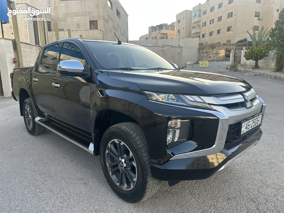 ميتسوبيشي L200 سبورتيرو موديل 2022 أعلى صنف مع ديفلوك للبيع