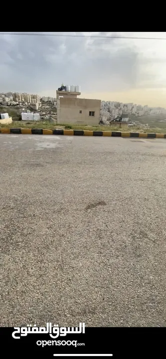 ارض للبيع حوض عويس جنب المرقب بعيدة عن شارع الحزام كيلو خلف مركز امن المنارة