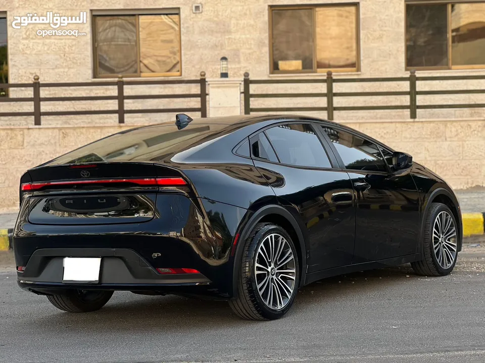 تويوتا يريوس هايبرد موديل 2023 الشكل الجديد كليا ومميزه