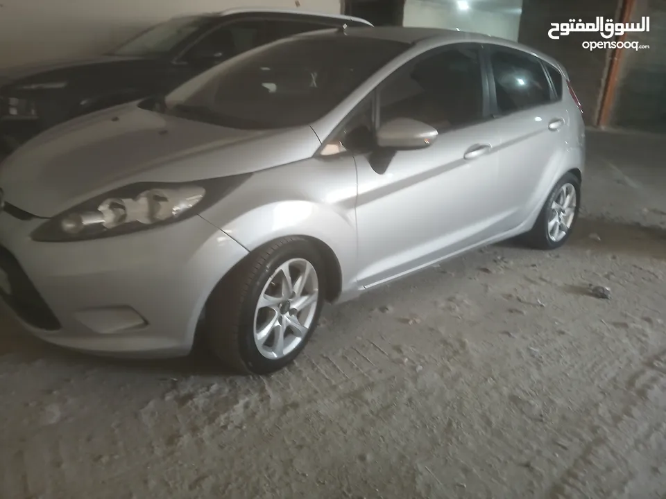 فرد فيستا للبيع 2012