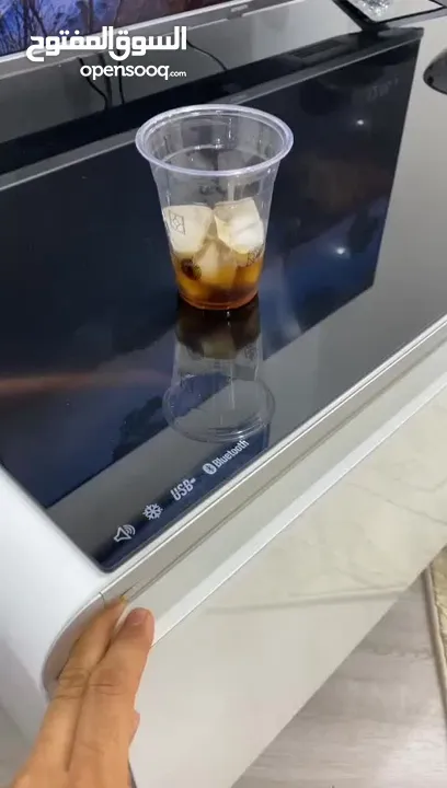 طاولة قهوة الذكية نظيفة جداً مستخدمه