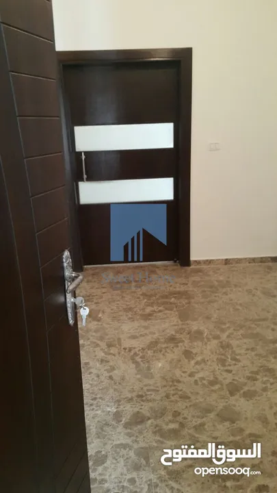 شقة أرضية فاخرة للبيع في الجاردنز - خلف سوق شاكر 190م تشطيب سوبر ديلوكس لم تسكن