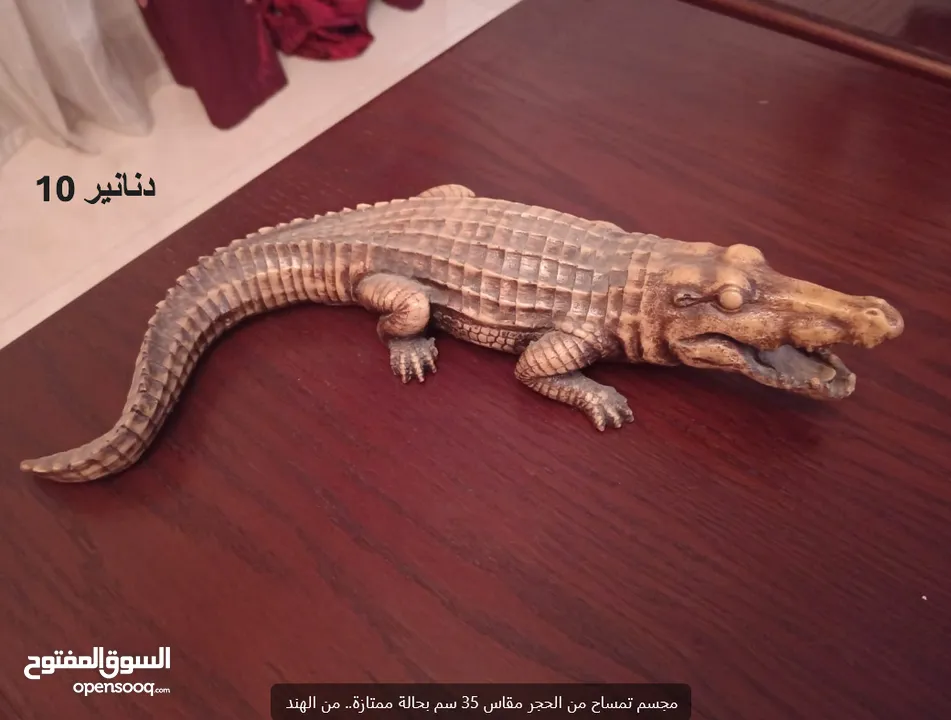 ثريات>مراية>طربيزات>لوحات>تحف وغيرها بحالة ممتازة مفصلة بالاعلان