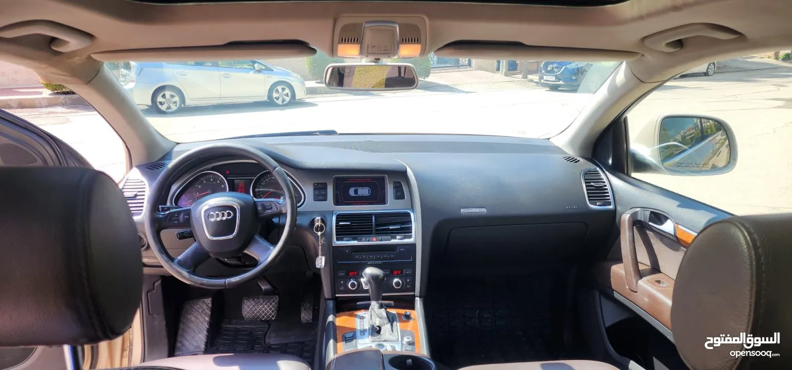 سيارة اودي Q7 2008 للبيع  فحص كامل 7 جيد نظيفة ممتاز البيع كاش فقط