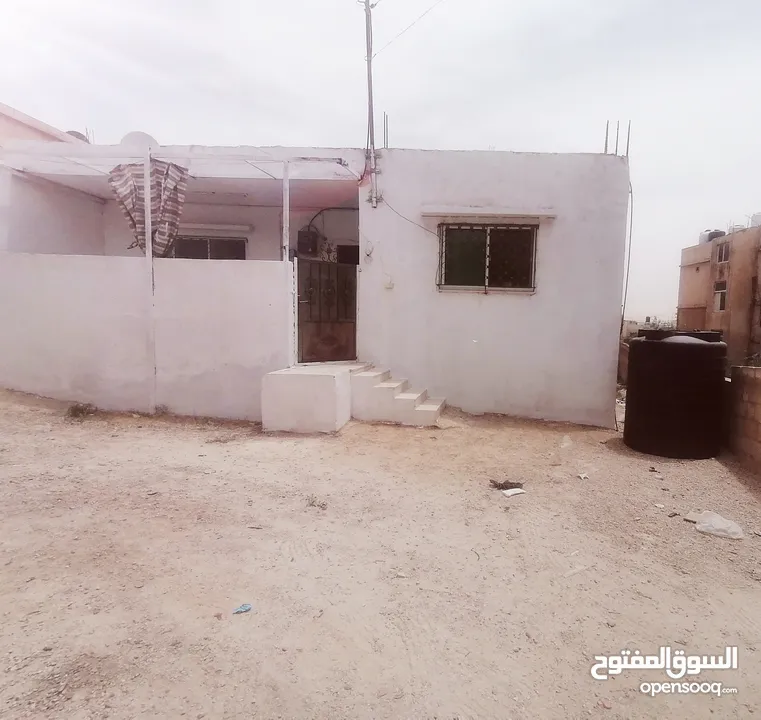 بيتين منفصلين للبيع