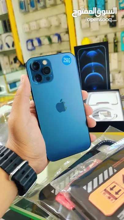 عرض خاص :  iPhone 12 pro 256gb نظيف جدا  بحالة الوكالة مع جميع ملحقاته و بأقل سعر