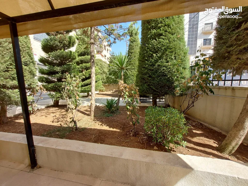 شقة مفروشة ارضية للايجار في دير غبار مع حديقة
