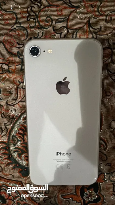 للبيع iphone 8