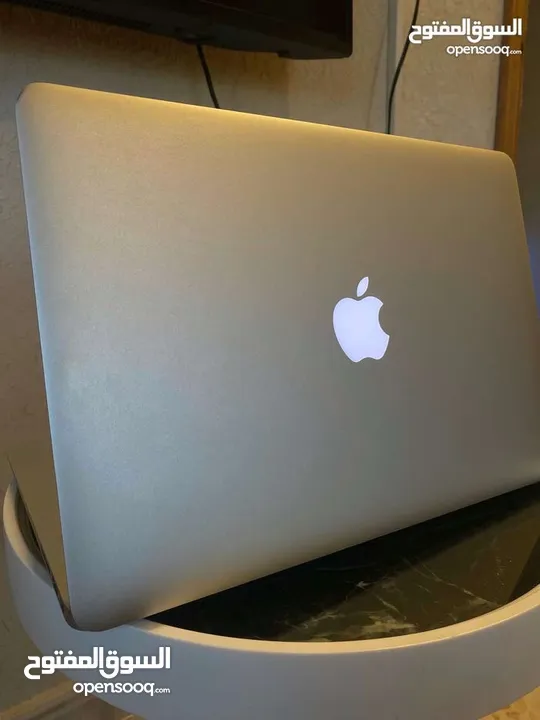 ماك بوك air 2017 8GB 13 inch core i5