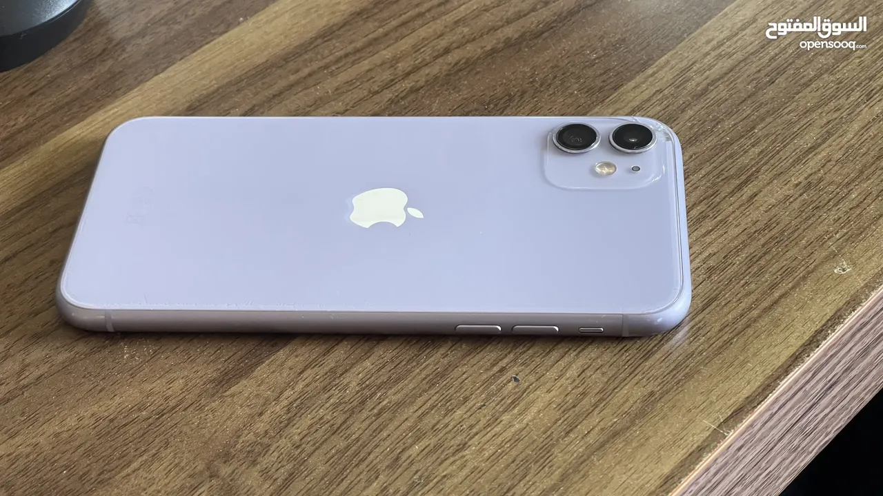Iphone 11 64GB بحالة الوكالة