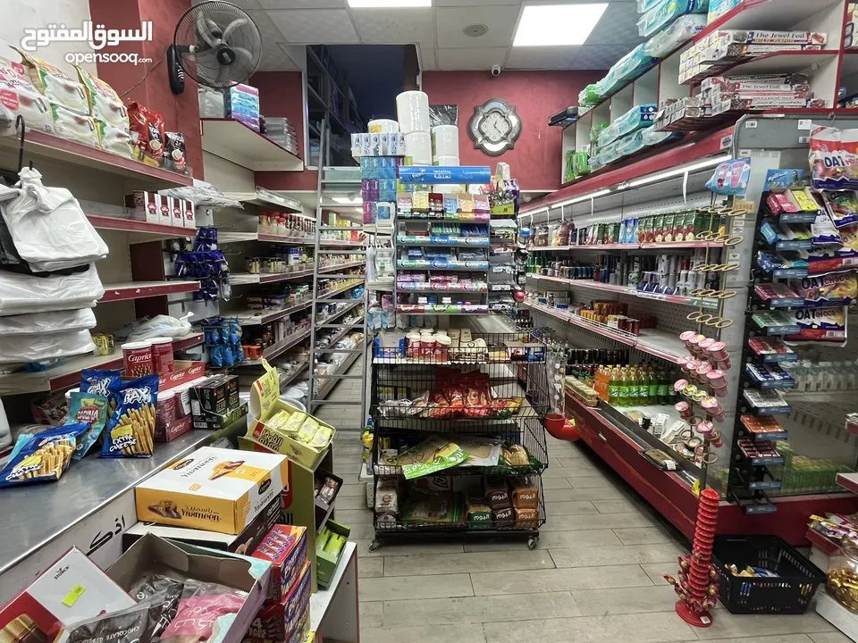 سوبرماركت للبيع خلدا بقرب دوار السكر
