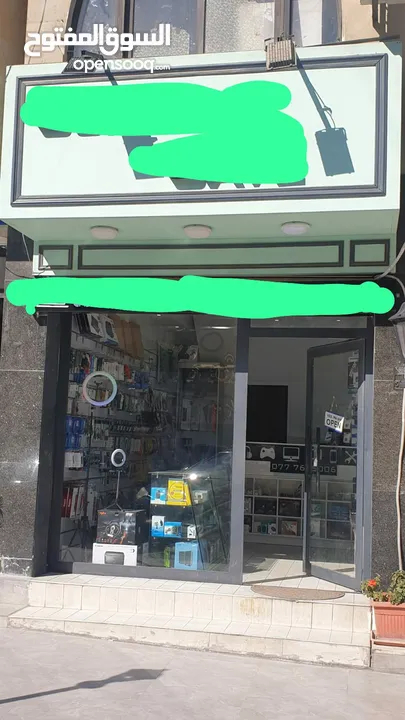 محل تجاري للايجار مع ديكور  يصلح لكافه الاشغال التجاريه ايجار سنوي 5500 دينار  دوار السابع مجمع جبر.