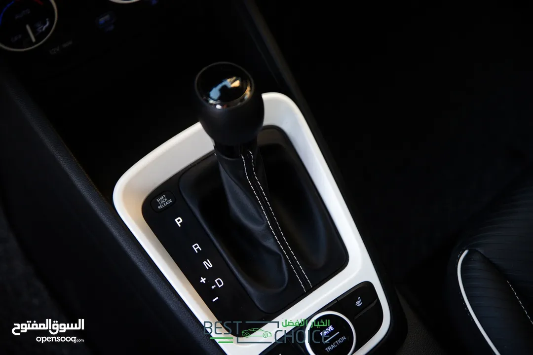 فل مع فتحة hyundai venue (V) سعر جيد علكاش دهان شركة