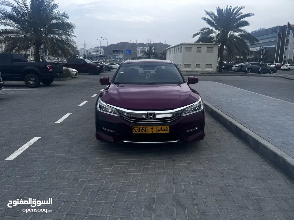 Red Accord 3.5 litre engine v6 sport