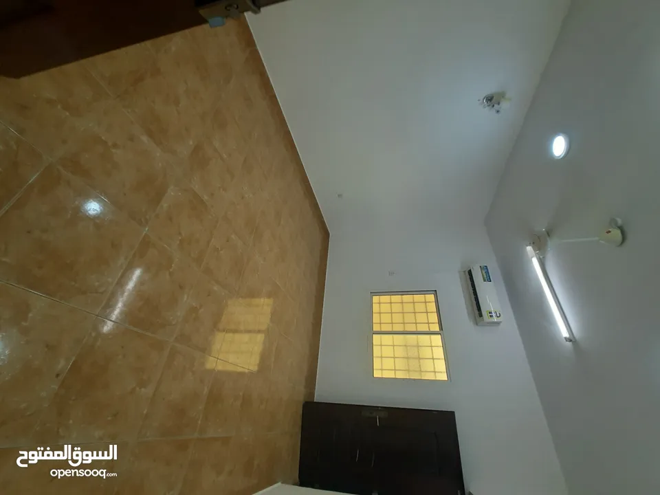 شقة ارضي مدخل خاص بأجمل موقع بالمعبيلة Ground floor apartment with private entrance and excellent lo