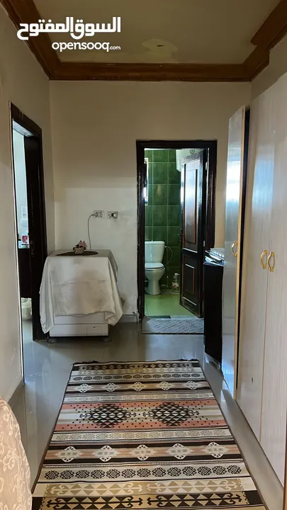 شقة بحي عدن للبيع