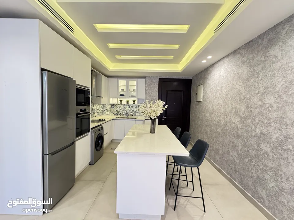 شقة مفروشة للإيجار في عبدون  ( Property 40438 )-175080990